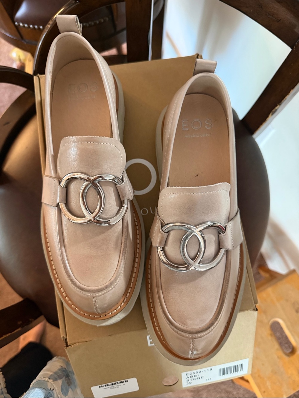 Women’s Blush Leather Chain-Accent Platform Loafers - NVW - Picture 2 of 7